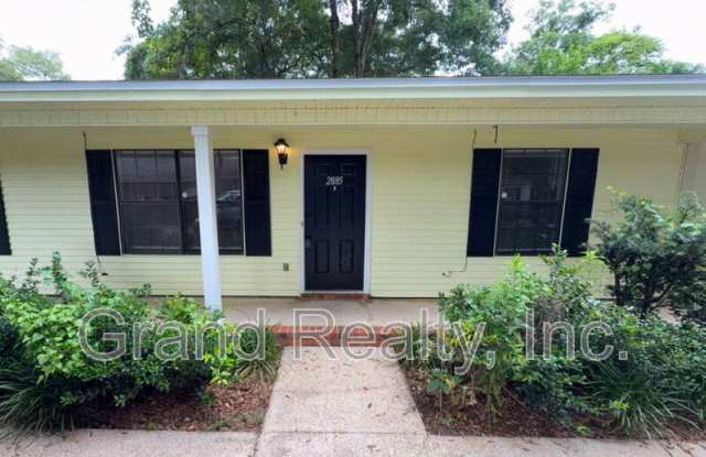 2885 East Johnson Avenue photos photos
