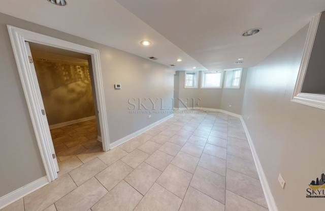 4810 South Langley Avenue, Garden Unit Gallery 3