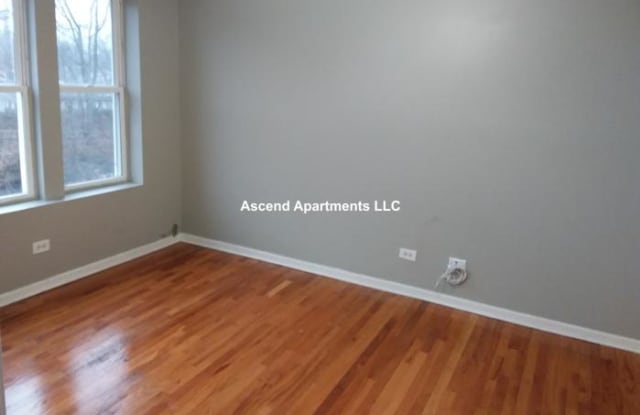 1303 East 71st Pl. (Blackstone) Gallery 3
