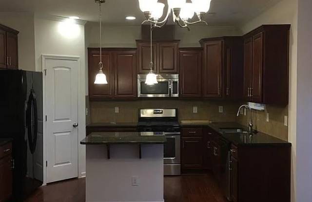 3912 Valley Side Ct Gallery 2