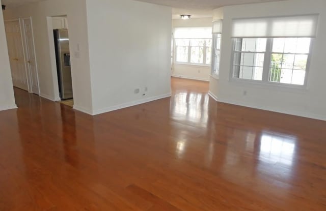 200 BURKWOOD CT #2H photos photos