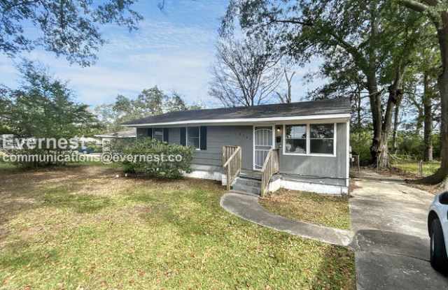 2724 Lee Avenue Southwest - 2724 Lee Avenue Southwest, Birmingham, AL 35211