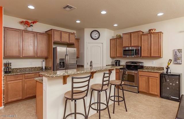 17778 W DESERT Lane Gallery 4