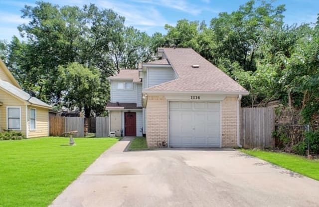 1116 Parkwood Place - 1116 Parkwood Place, Irving, TX 75060