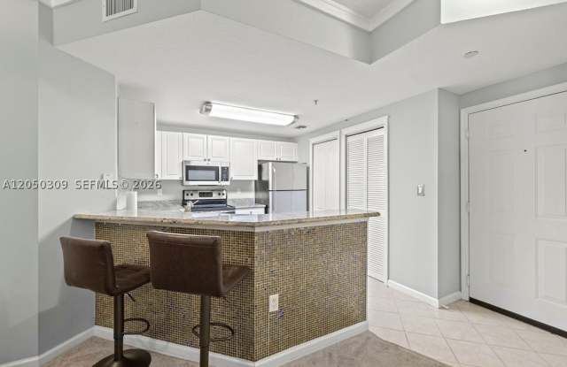 5060 Fairways Cir Gallery 2