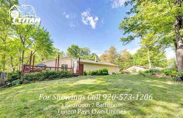 2556 Woodridge Lane Gallery 2