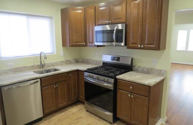 5129 CHILLUM PLACE NE Gallery 4