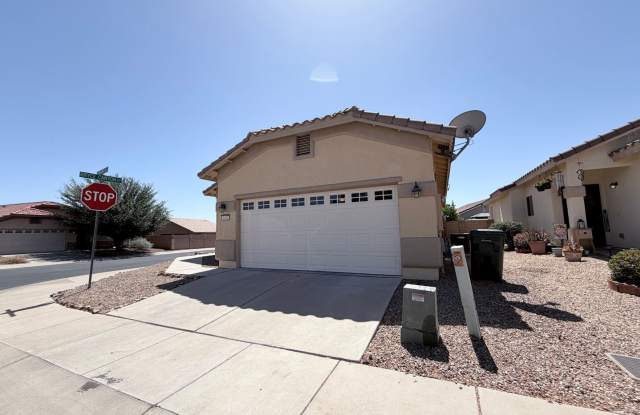 3BR/2BA/2CG 1,401 sq.ft. rental with Community POOL in Sierra Vista, AZ photos photos
