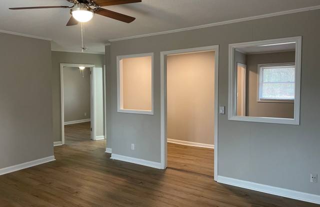 Two Bedroom Duplex in Lincolnton Gallery 3