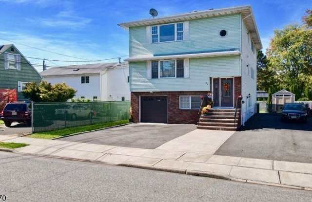 24 Gall Ave photos photos