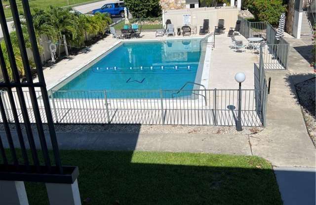 1721 SE 46th Lane photos photos