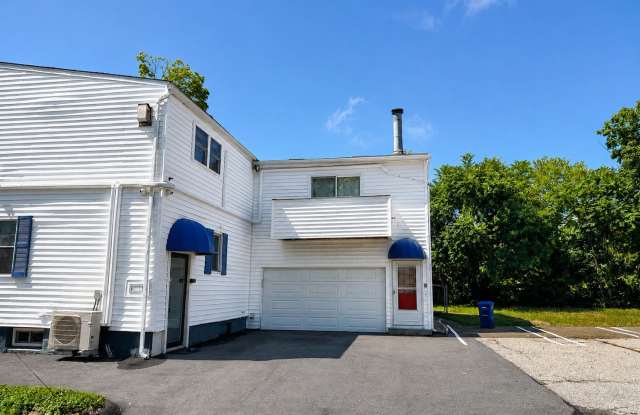 311 Racebrook Road Gallery 3