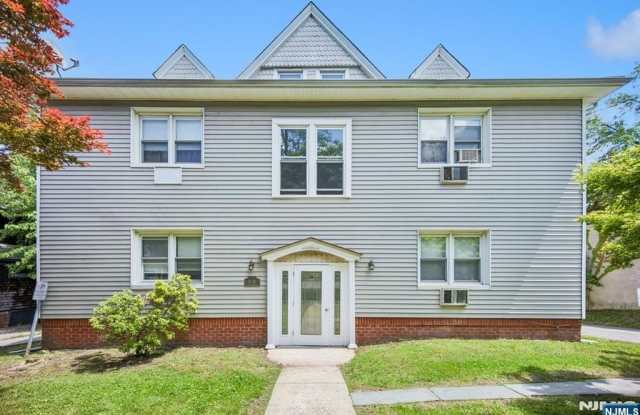 44 Gates Avenue Gallery 2