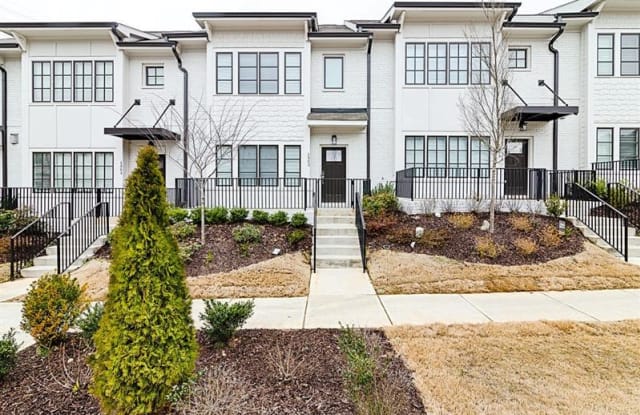 1963 Summit Trace NW - 1963 Summit Trace Circle NW, Atlanta, GA 30318
