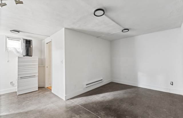 3521 Osage Street - One Gallery 4