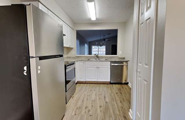 530 Scarlet Maple Ct Gallery 3