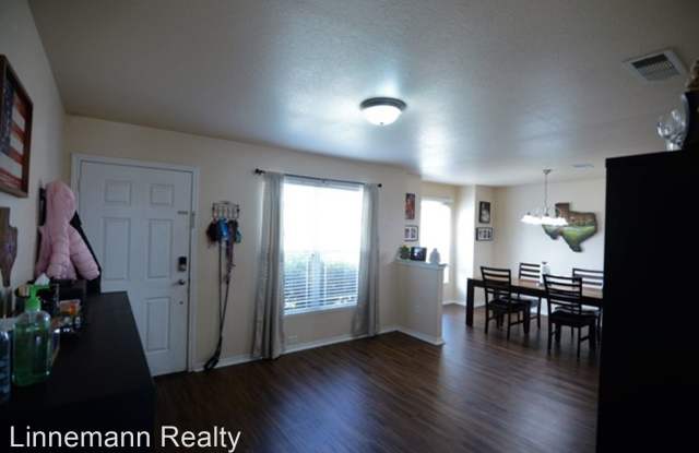4904 Screaming Eagle Circle Gallery 3