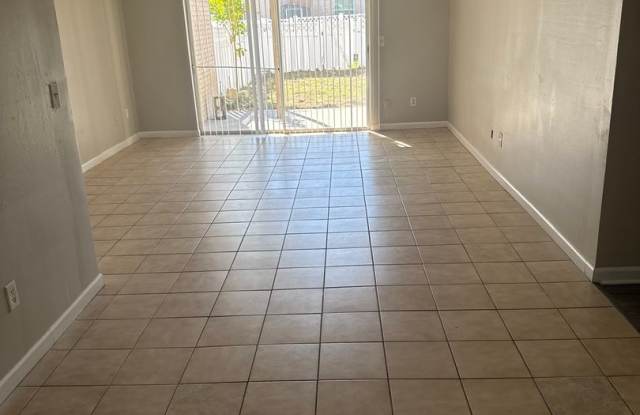 Spacious 4 Bed Condo photos photos