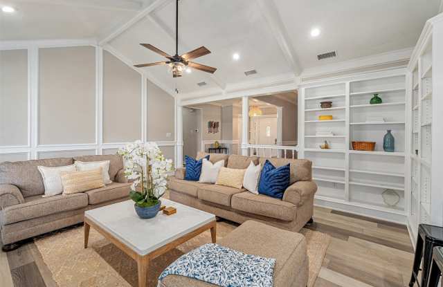 111 Hickory Creek Circle Gallery 3