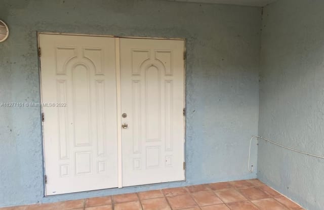 250 NW 179th St - 250 Northwest 179th Street, Miami Gardens, FL 33169