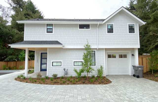 Modern SFH for Rent Gallery 3