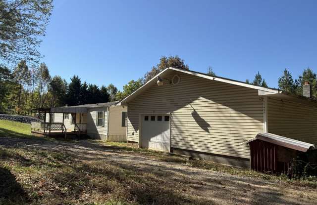 2-Bedroom Home on .75 Acres – Marion Gallery 3