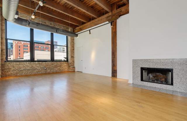 11 North Green Street Gallery 3