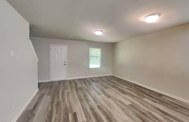 1048 Wedgewood Court Northeast Gallery 2