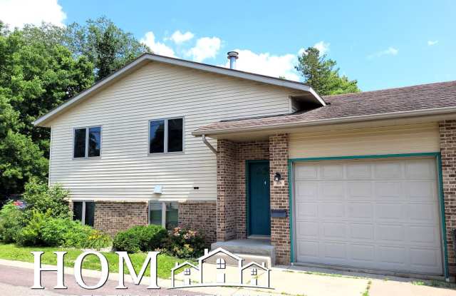 318 East Lafayette Street - 318 East Lafayette Street, Mankato, MN 56001