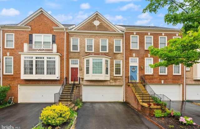42685 ROLLING ROCK Square photos photos