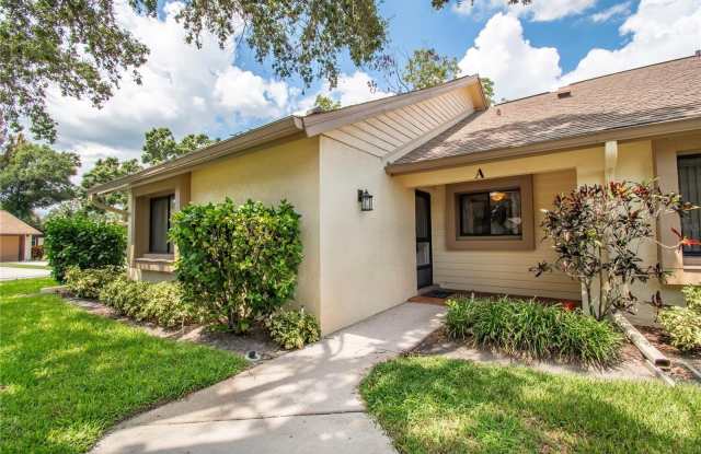 2573 OAKLEAF LANE - 2573 Oakleaf Lane, Clearwater, FL 33763