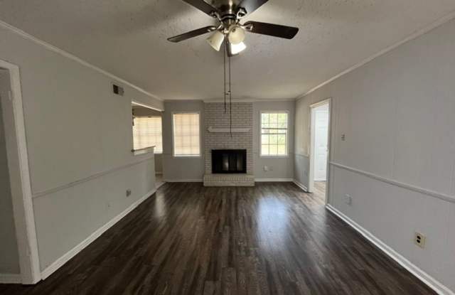 Renovated 3 Bedroom 1.5 Bath Home for Rent! Gallery 4