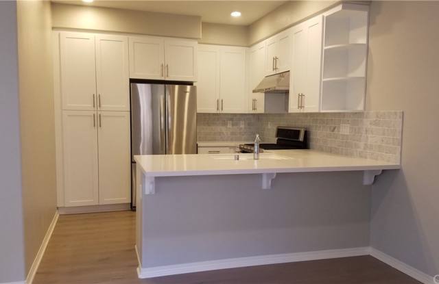 308 S Arroyo Drive A Gallery 4
