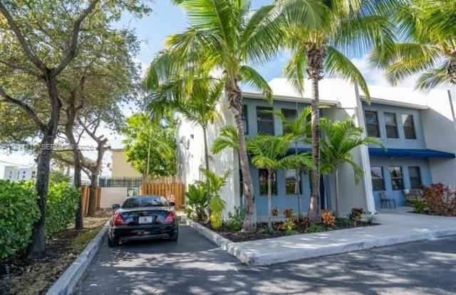 1622 NW 1st Ave photos photos