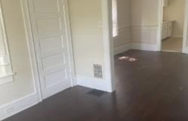 104 MCCLELLAND AVE Gallery 4