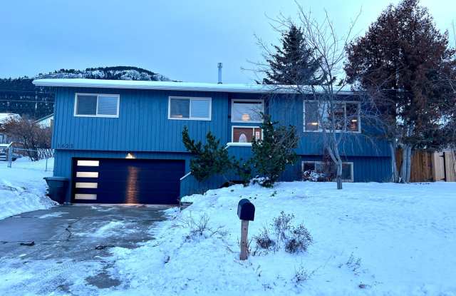 Pet Friendly 4 Bed 3 Bath Single Family Home on Westside W/ Fully Fenced yard, Attached Garage! photos photos