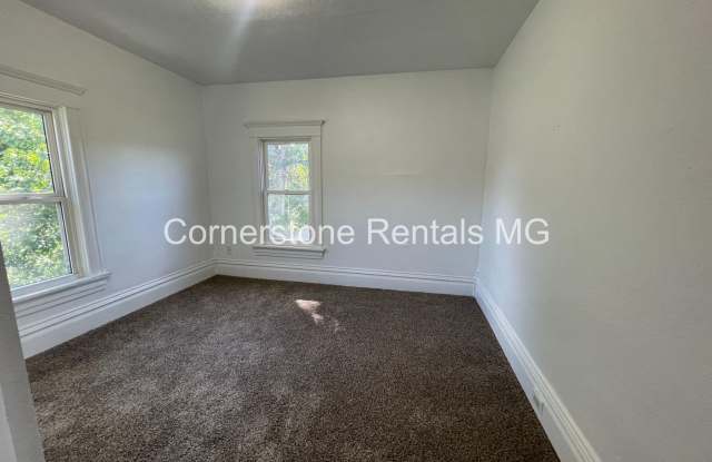 Remodeled 3-Bedroom Home with Spacious Yard in Valley City Gallery 4