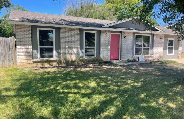 Spacious 5-Bedroom Home in a Great Neighborhood! photos photos
