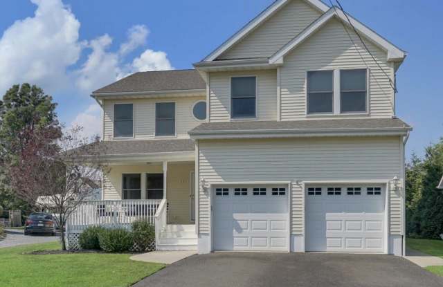 131 Avenel Boulevard photos photos