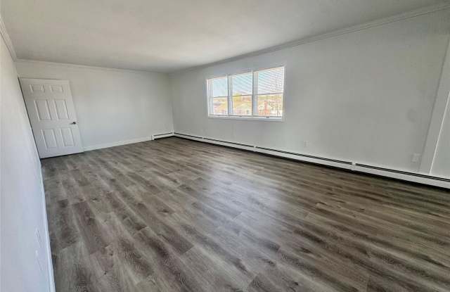 70 Burlington Avenue Gallery 4