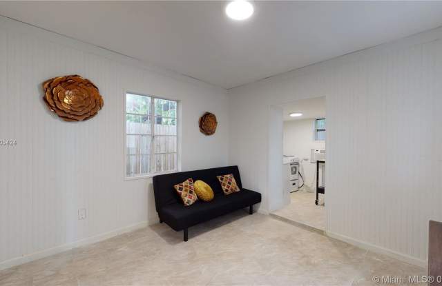 2916 SW 27TH TER Gallery 2