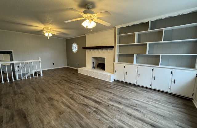 104 West Henderson Drive - 104 West Henderson Drive, Wilkesboro, NC 28697
