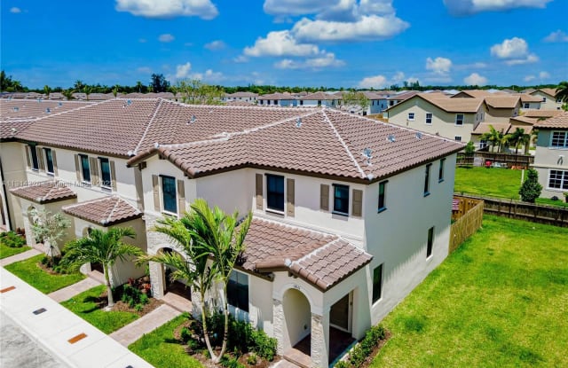 11821 SW 245th Ter - 11821 Southwest 245 Terrace, Princeton, FL 33032