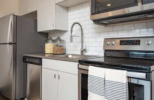 Sunshine Apartments Gallery 4