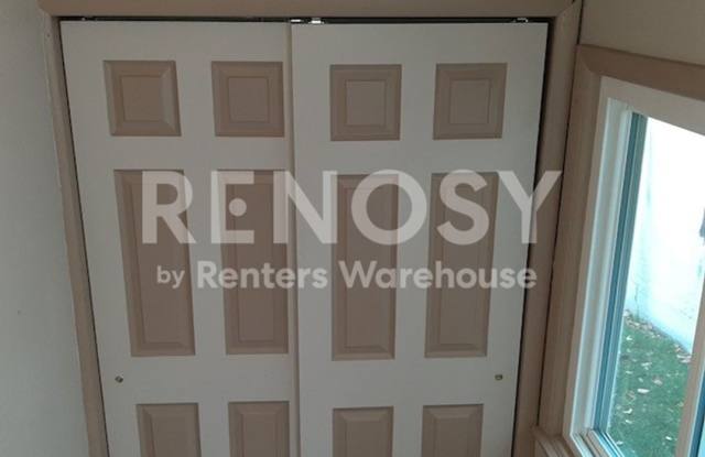 1BD/1BA Duplex in Saint Paul Available Now Gallery 4
