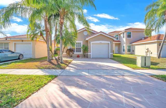3016 Southwest 179th Avenue photos photos