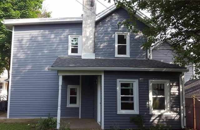 316 Walnut Street Gallery 2
