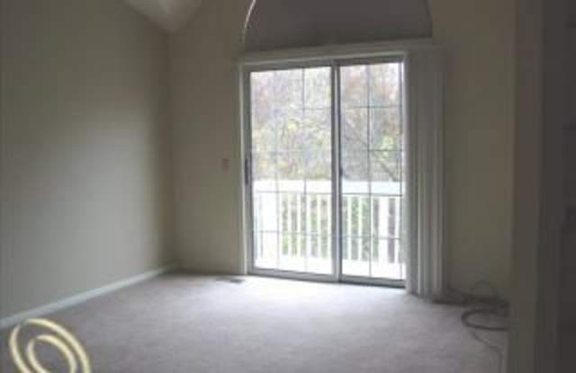 225 Brookwood Dr Unit 11 Gallery 3