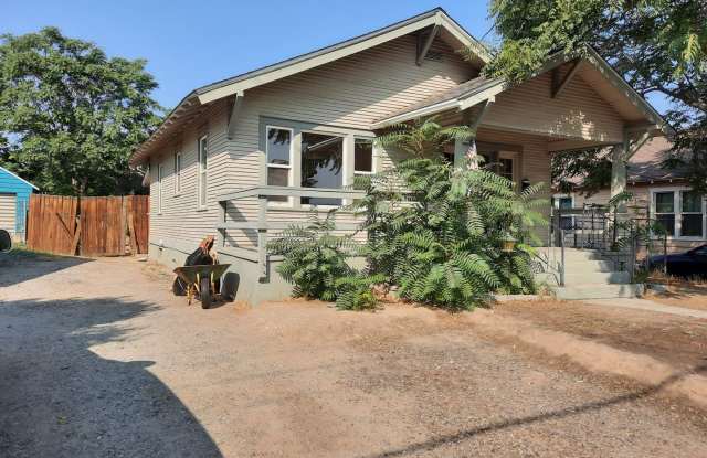 1004 Methow St - 1004 Methow Street, Wenatchee, WA 98801