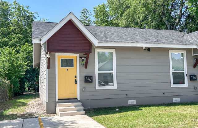 Newly Renovated 2-Bedroom Duplex Near Downtown! photos photos